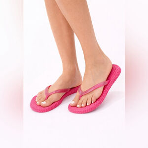 ILSE JACOBSEN Sparkly Pink Flip Flops NEW in waterproof dust bag size 10